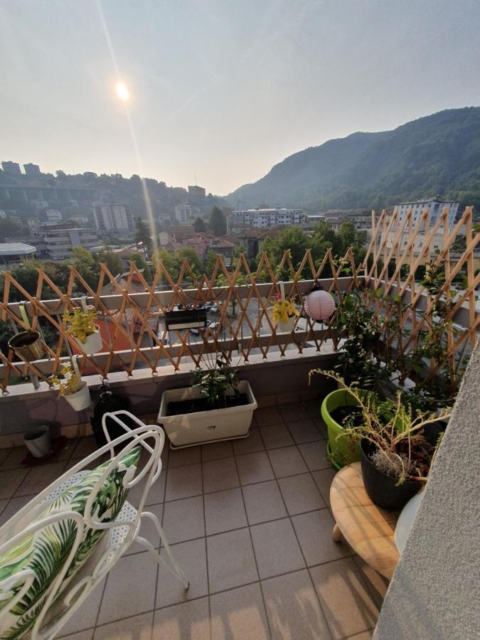 Charming Penthouse Near Como Lake Chiasso Exterior foto